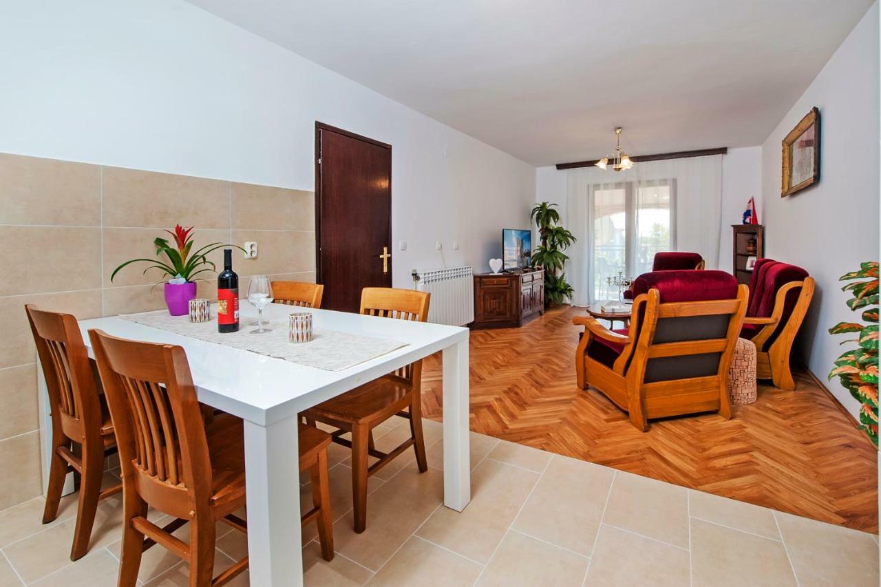 Apartment Valentina *